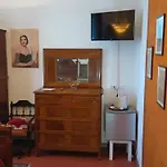 Nocleg ze śniadaniem La Maison Rouge *