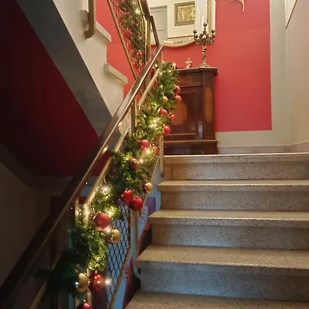 La Maison Rouge Oda ve Kahvaltı