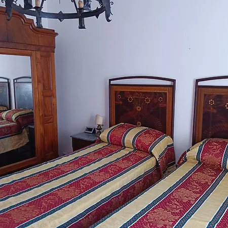Oda ve Kahvaltı La Maison Rouge Crespellano