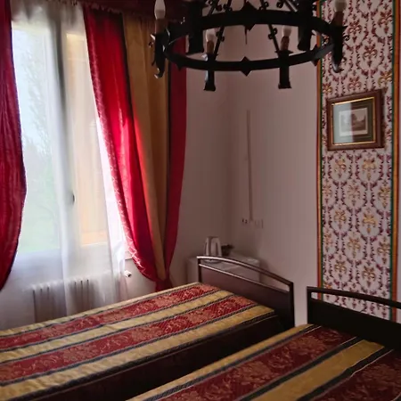 La Maison Rouge Oda ve Kahvaltı