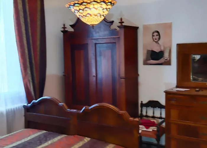 Bed & Breakfast La Maison Rouge *