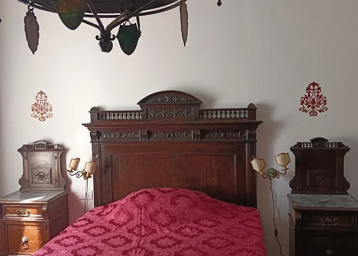 La Maison Rouge Couette-café