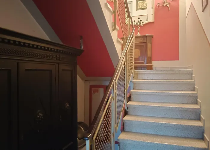 La Maison Rouge Bed & Breakfast